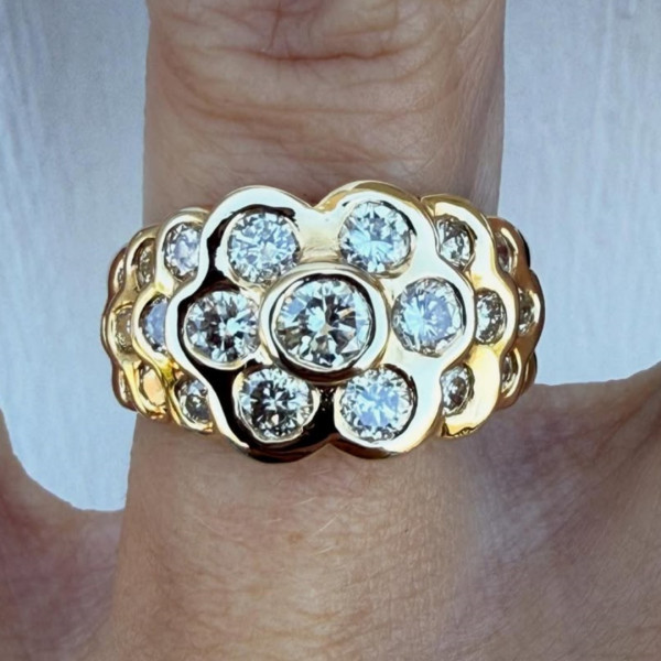 2.5ctw Round Cut White Sapphire Bezel Set Ring