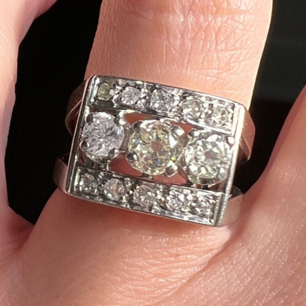 1.85ctw Round Cut White Sapphire Linear Tank Band Ring