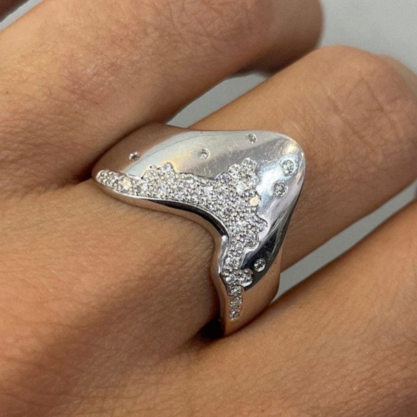 1ctw Round Cut White Sapphire Dripping Band Ring