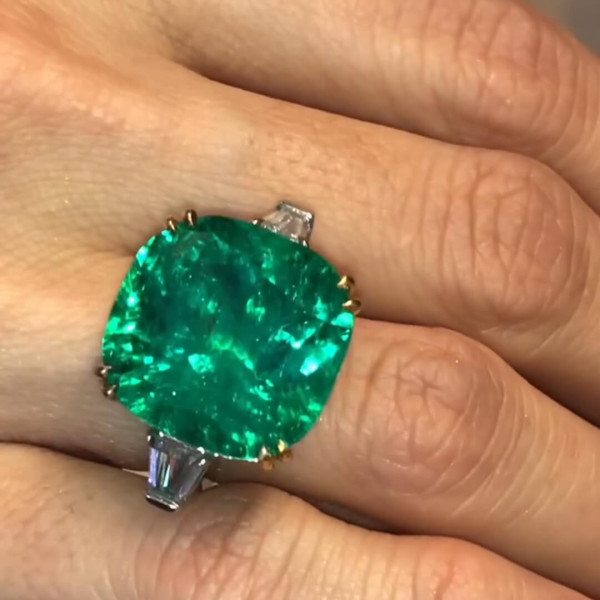 21ctw Cushion Cut Emerald Ring
