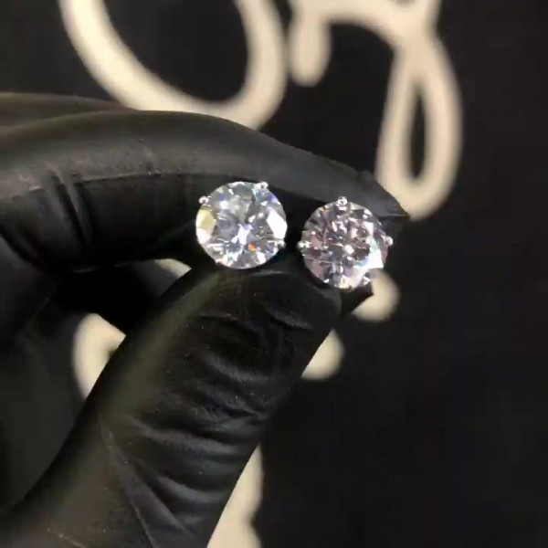 Classic Round Cut Silver Stud Earrings