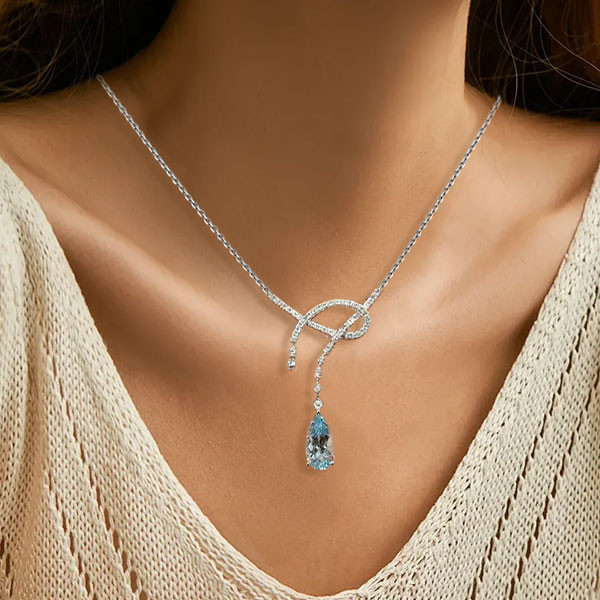 3ctw Pear Cut Aquamarine Pendant Necklace